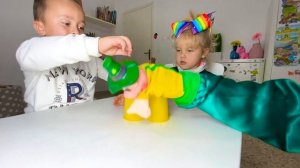 ВЕСЕЛЫЕ ИГРЫ В КОТОРЫЕ МОЖНО ИГРАТЬ ДОМА - ИДЕИ ИГР ДЛЯ ДЕТЕЙ 3-6 ЛЕТ- Эли и Лео веселятся