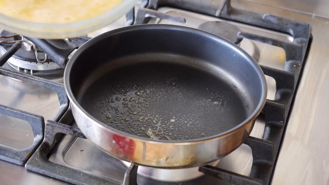 How To Make Scrambled Egg - Scrambled Eggs Recipe - Как приготовить яичницу-болтунью смотреть онлайн