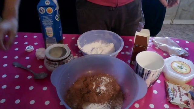 Кекс в микроволновке за 3 минуты смотреть онлайн