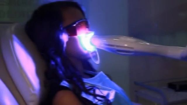 Эффективное безвредное отбеливание зубов без боли WhiteSmile Пермь | Безопасная система в Перми смотреть онлайн