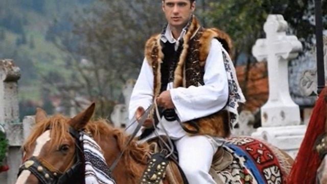 Лора Асенова Николова и орк. Видин - Живот, живот смотреть онлайн