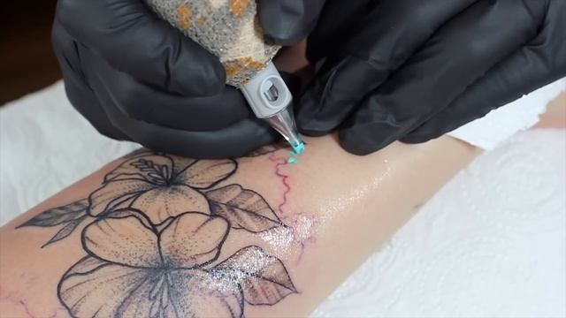 Watercolor Flower - Tattoo Time lapse смотреть онлайн