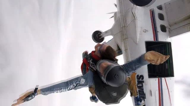 Skydive Tennessee with Erin Edney from Chattanooga, TN смотреть онлайн