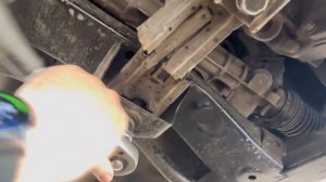 Renault / DACIA LOGAN, Sandero, Duster замена подушки КПП