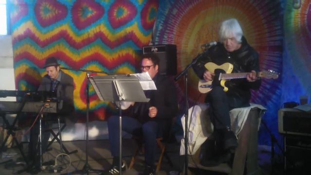 Terry Sullivan's Low Lamp Sessions"Oh You Pretty Things" смотреть онлайн