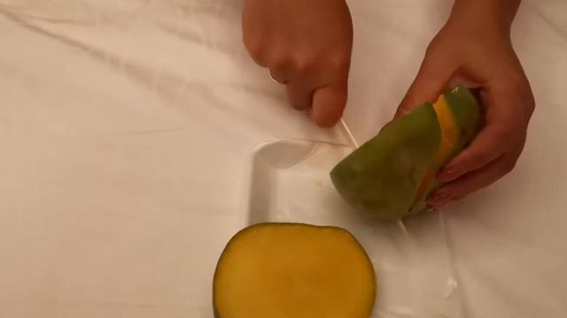 Как правильно есть манго/How to eat mangoes смотреть онлайн