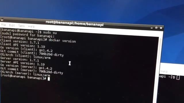 Banana Pi BPI-M2 A31S runs Docker 1 7 1 on Fedora 22 смотреть онлайн