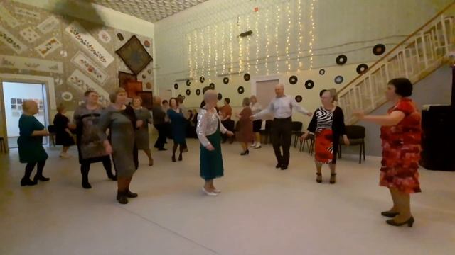 Там дед на печке бабка на крылечке. смотреть онлайн