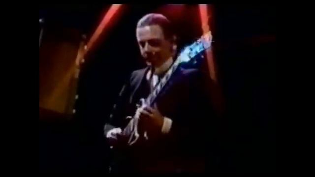 Robert Fripp circa 1979 FRIPPERTRONICS смотреть онлайн