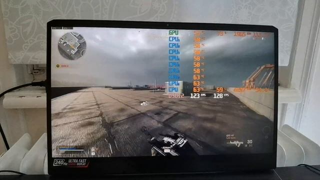 Warzone on 11800h / 3070 Thermalpaste Kryonaut Test Msi gp 76 11ug смотреть онлайн