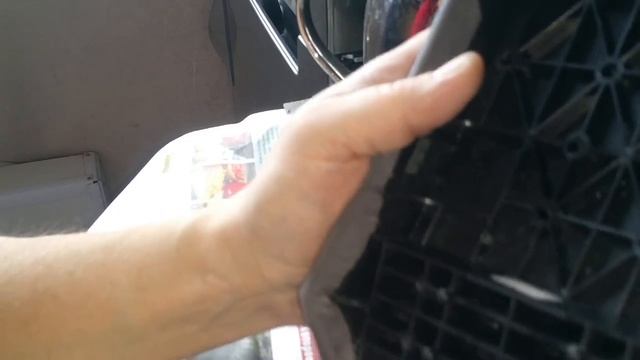 Ремонт подлокотника Toyota Prius 20 с помощью термоклея.№78