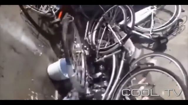 Всеядные Монстры (уничтожение техники)... смотреть онлайн