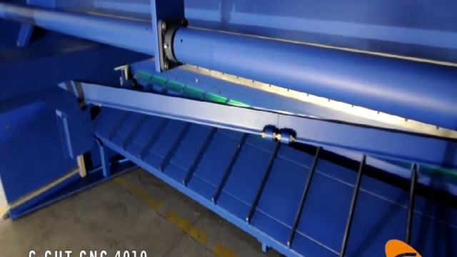 Ось Х1-Х2 заднего упора на гильотине Boschert GCut 4010. смотреть онлайн