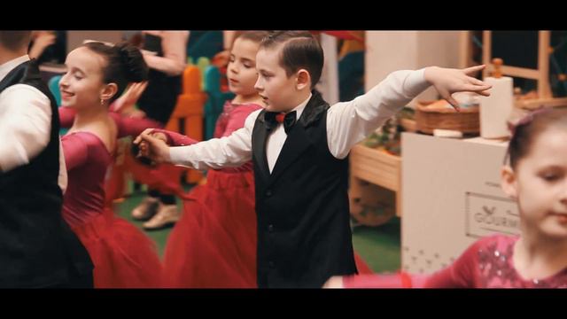 Exclusiv & Baby Hall смотреть онлайн