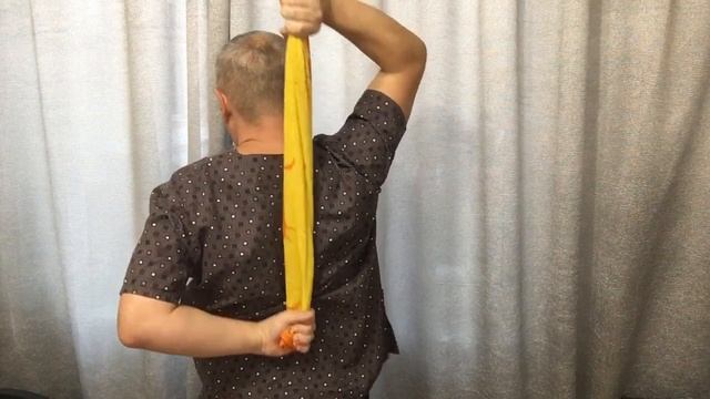 УПРАЖНЕНИЕ «ЗАМОК ЗА СПИНОЙ» ДЛЯ ПРАВИЛЬНОЙ ОСАНКИ И КРАСИВОЙ ШЕИ смотреть онлайн