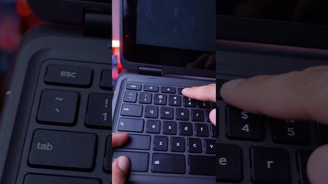 Chromebook tip to trick your friends! смотреть онлайн