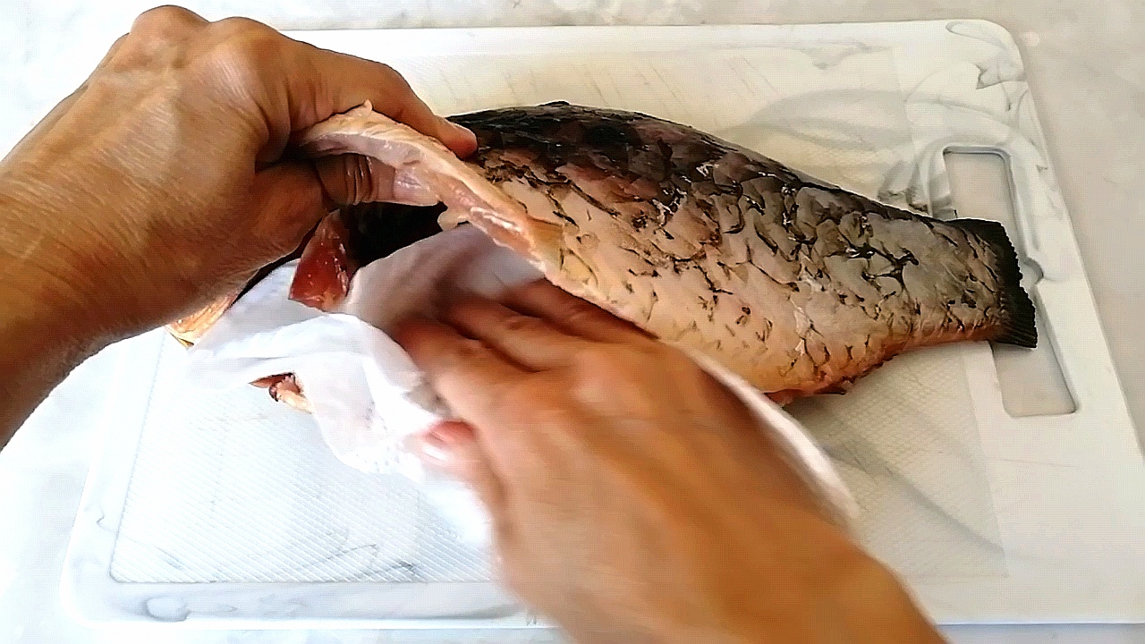 Карась без костей. Рыбаки научили, теперь рыбу готовлю только так смотреть онлайн