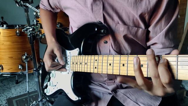 Fender Squier California Series Test with HARDY BASS. смотреть онлайн