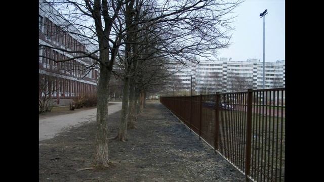 Весной около школы смотреть онлайн