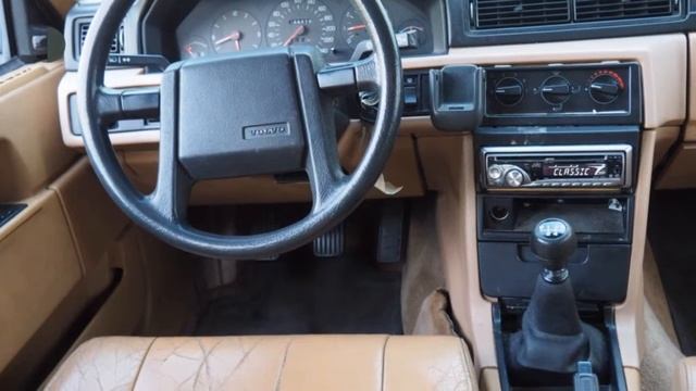 Volvo 940 2.3i GL, STATION, BEIGE LEDER, Goud metallic смотреть онлайн