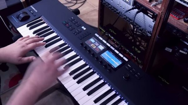 Native Instruments Komplete Kontrol S61 MkII review with audio demos