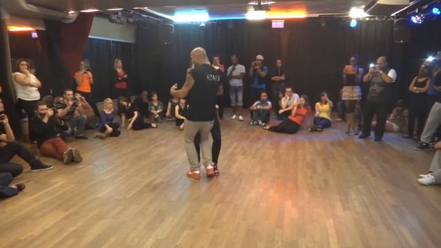 Kizomba Dance | Sara Lopez & Albir Rojas (Assim Tá Bom - Nuno Abdul Ft. Sslowli & Big Boss) смотреть онлайн