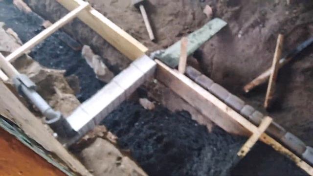 Утепляем фундамент. Капитальный ремонт старого дома. 2 серия. 2 часть смотреть онлайн