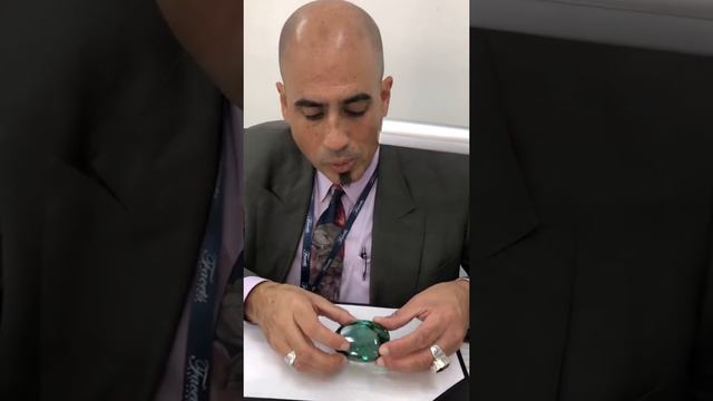 Everything you need to know about this Rare 1502.01 cts Green Topaz смотреть онлайн