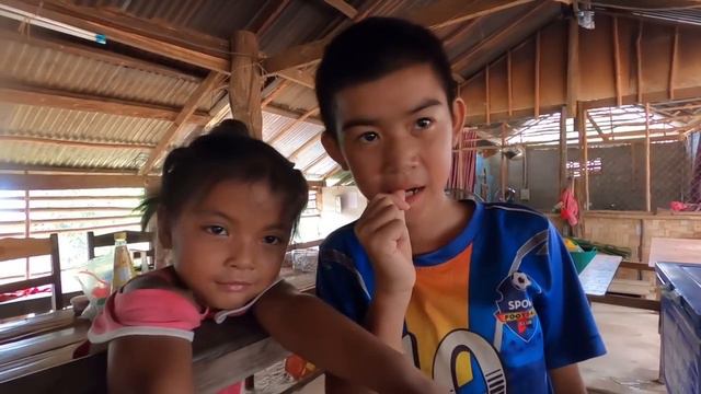The Lao Village that Does Not Exist on a Map | Now in Lao 2020 смотреть онлайн