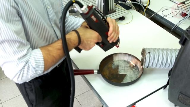Лазерная ОЧИСТКА сковороды // Laser Cleaning Restoration of Pan // TurboClean смотреть онлайн