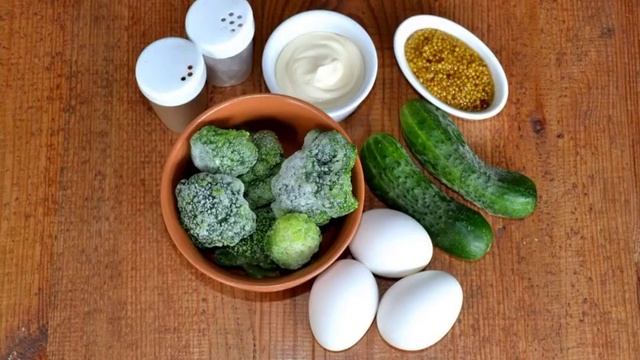 Салат из брокколи и огурцов смотреть онлайн
