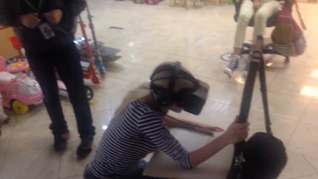 Безудержные эмоции на горках виртуальной реальности! смотреть онлайн