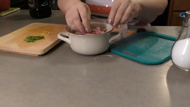 Мясо с рисом в горшочке смотреть онлайн