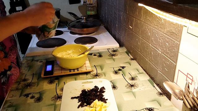 Сырники с черносливом, кушаем и стройнеем смотреть онлайн