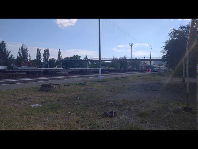 Поезд Феодосия-Керчь, прибытие на ст. Айвазовская смотреть онлайн