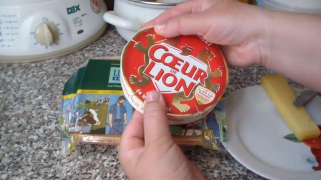 Камамбер и Грюйер. Качество молока на нашем рынке. Огромная конфета для Аленки. смотреть онлайн