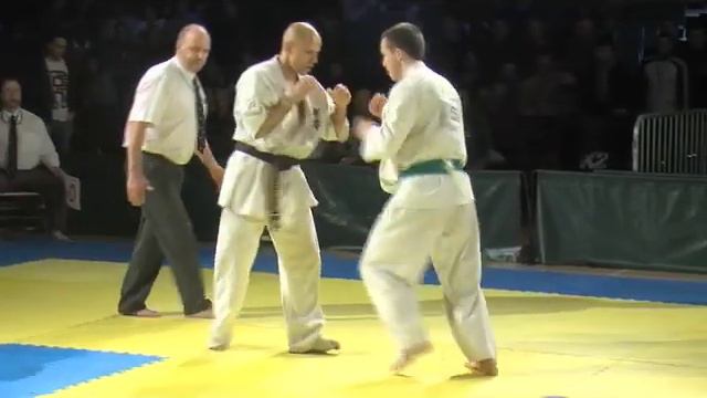 Darren Chan (GB) v Geza Toth (Hungary) 2nd Round at The 4th IFK World Tournament 2013 смотреть онлайн