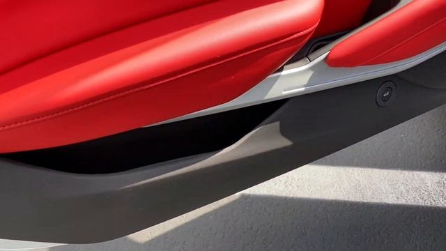 2020 Chevrolet Camaro 2SS V8 Walkaround + Exhaust (No Talking)(ASMR)