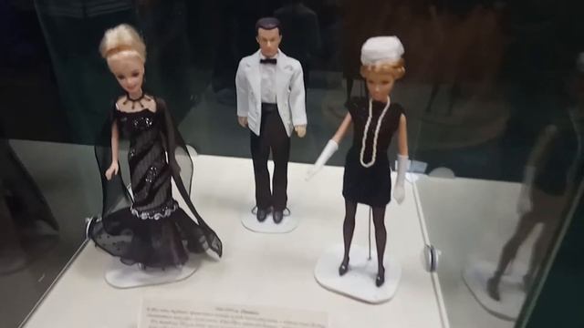 КРАСИВЫЕ КУКЛЫ РУЧНОЙ РАБОТЫ И ИСТОРИЯ МОДЫ//Я В МУЗЕЕ смотреть онлайн