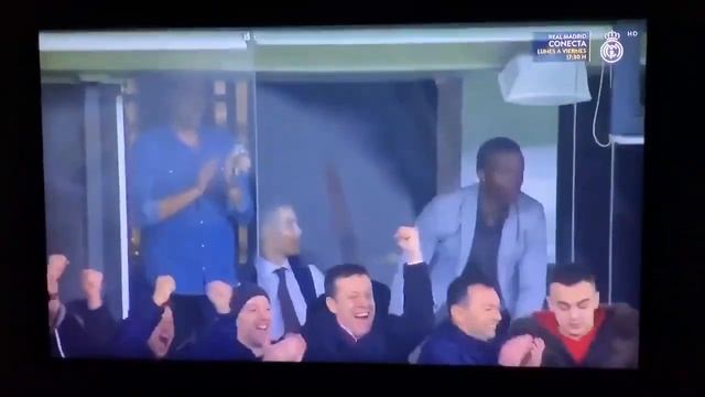 Реакция Роналду на празднование Винисиуса Жуниора смотреть онлайн
