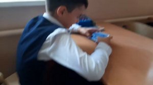 ученик психует