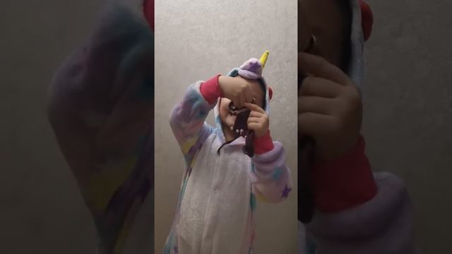 Лайфхаки от Минары. Резинки для волос из носков смотреть онлайн