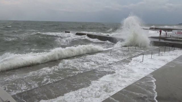 Одесса, море, волны смотреть онлайн
