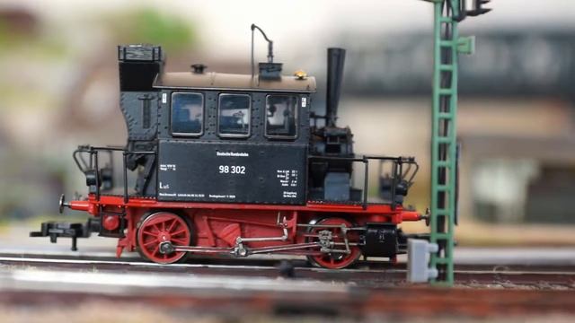 ROCO 63230 Glaskasten BR 98 302 H0 с освещением и звуковым декодером ESU Loksoun 0 смотреть онлайн