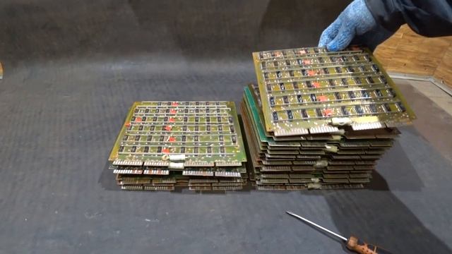 Платы древних "мамонтов" ККМ ИСКРА-302,341 и ОНЕГА смотреть онлайн