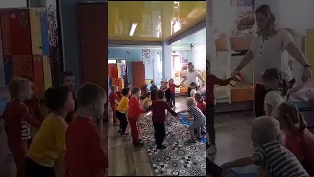 Каравай каравай, кого любишь выбирай #каравай #детскийсад #деньрождения смотреть онлайн