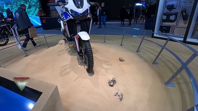 2022 NEW Honda CRF 1100L Africa Twin Adventure Sports Walkaround EICMA 2021 Milan смотреть онлайн