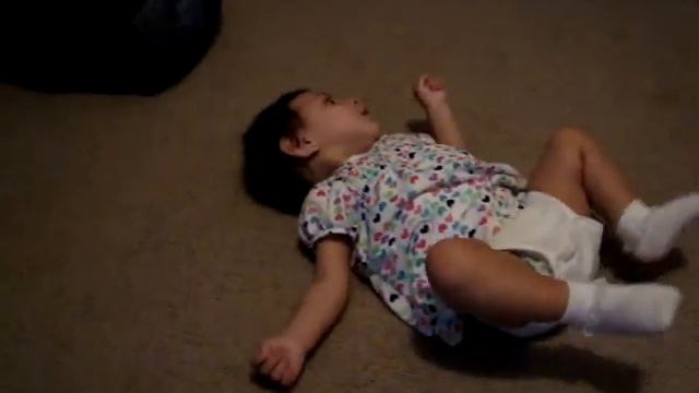 Lily pushing up to sit from the floor смотреть онлайн