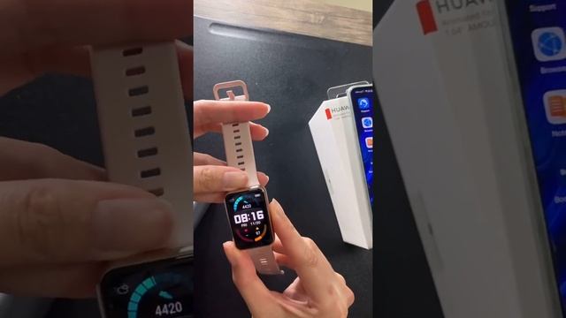Connect/Pair Huawei Watch Fit with Huawei P30 Pro and IPhone 11 Pro смотреть онлайн