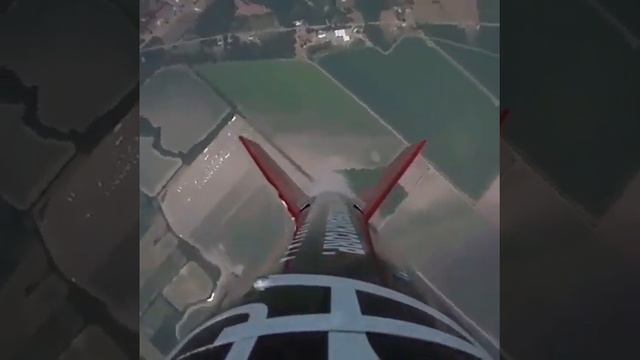 Бортовые кадры запуска двухступенчатой модели ракеты смотреть онлайн